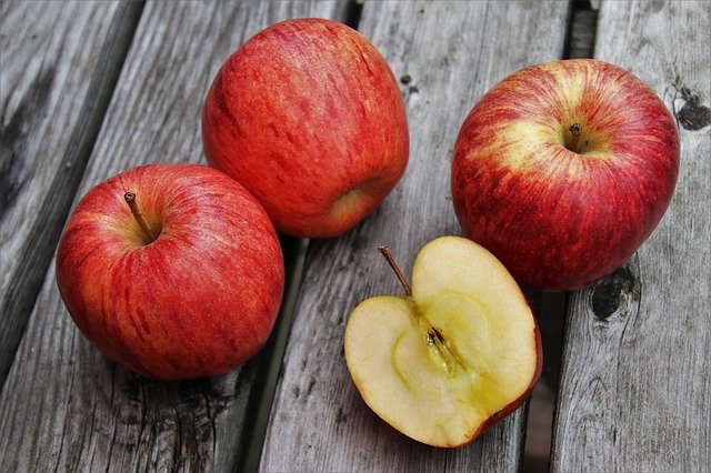 Jabłka w chłodni - jak je długo przechować?